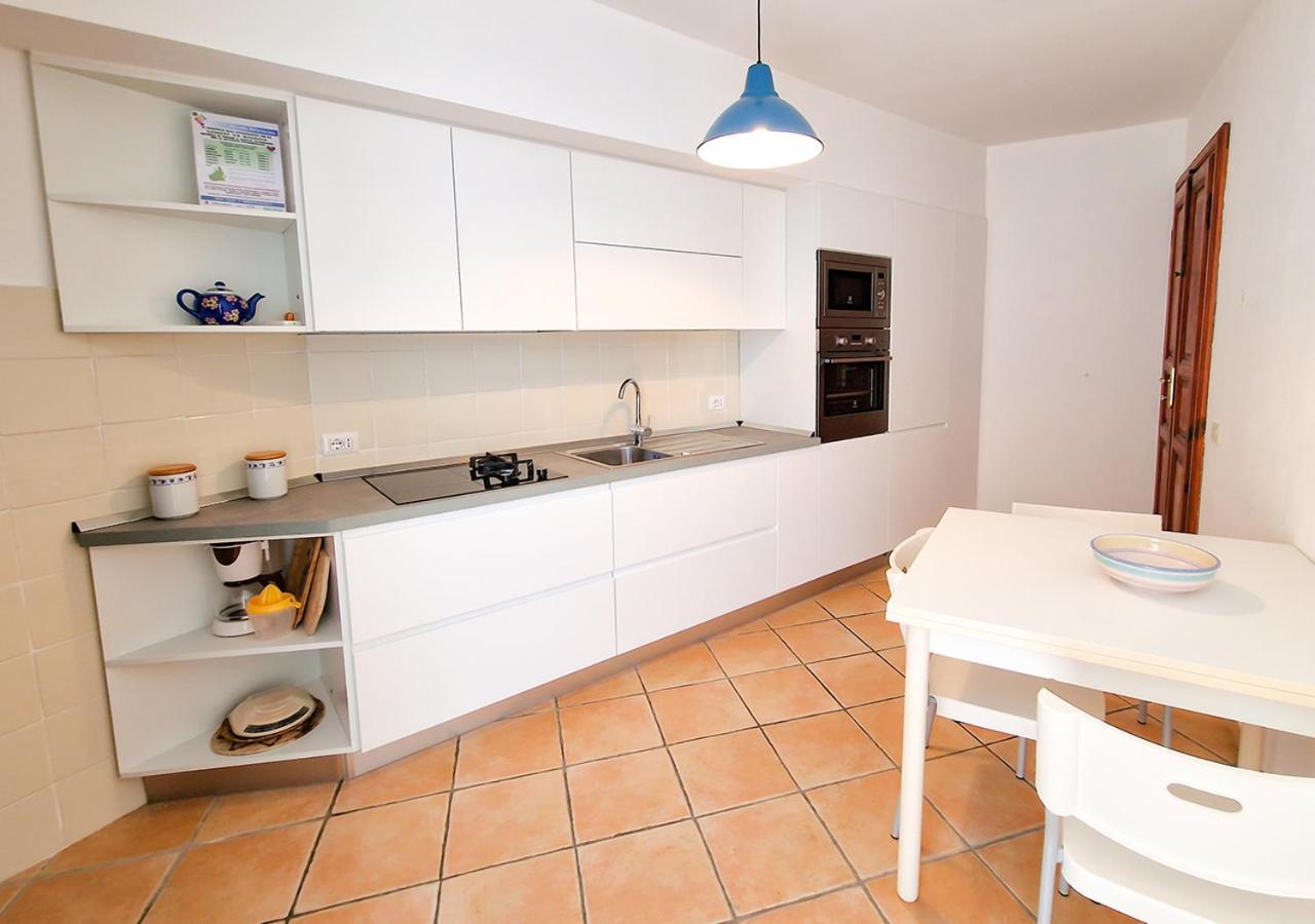 Murphy Holiday Home - Residenza Baro La Maddalena  Bagian luar foto