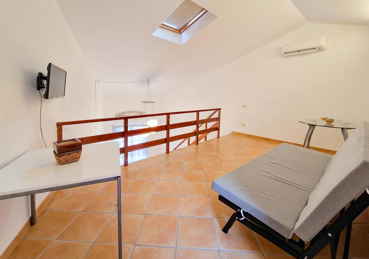 Murphy Holiday Home - Residenza Baro La Maddalena  Bagian luar foto